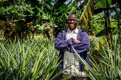 Assad Kambobo, beneficiario de un microcrédito de UMF, organización financiada por Oikcoredit con criterios de Comercio Justo