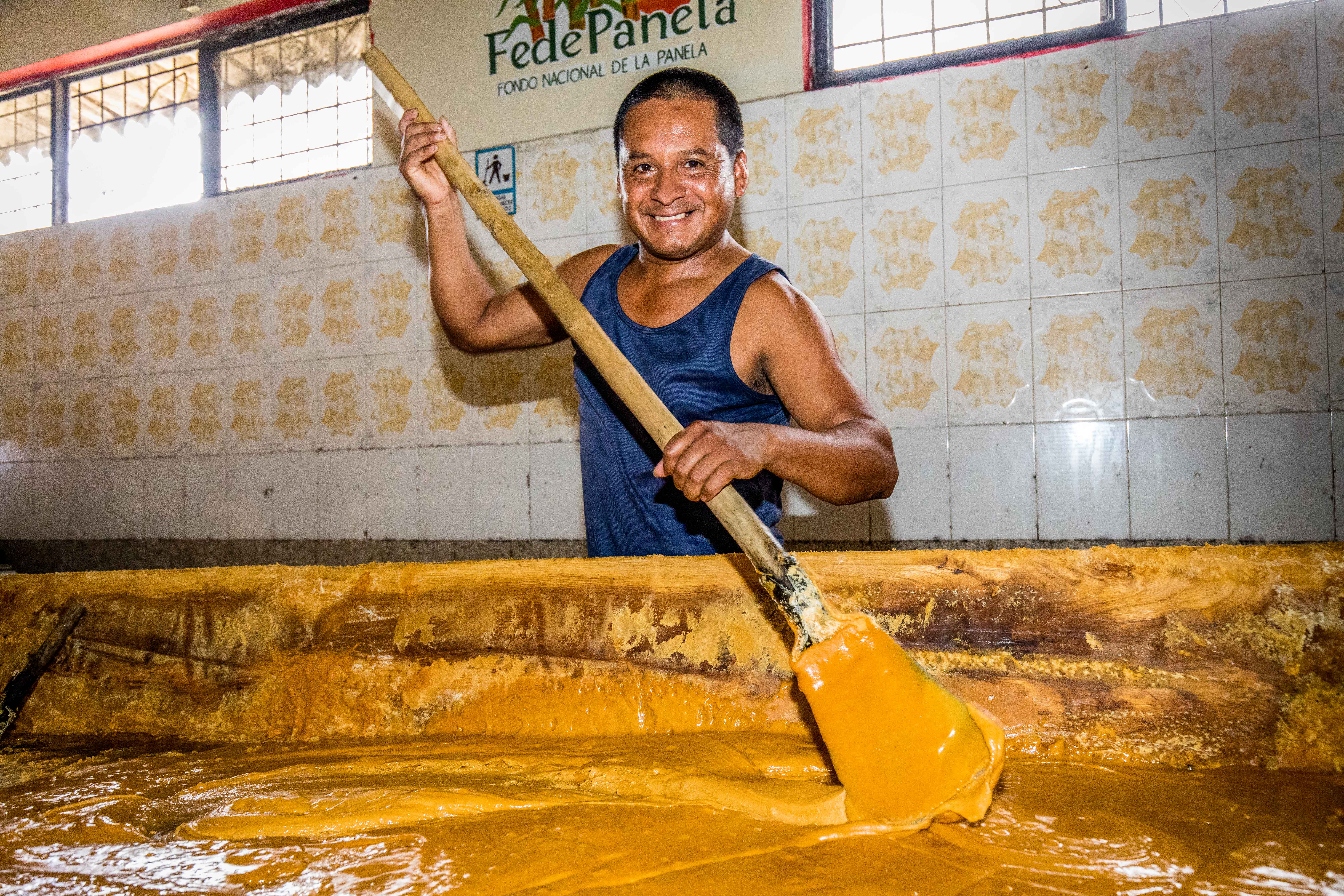 Removent la pasta de sucre per fer panela